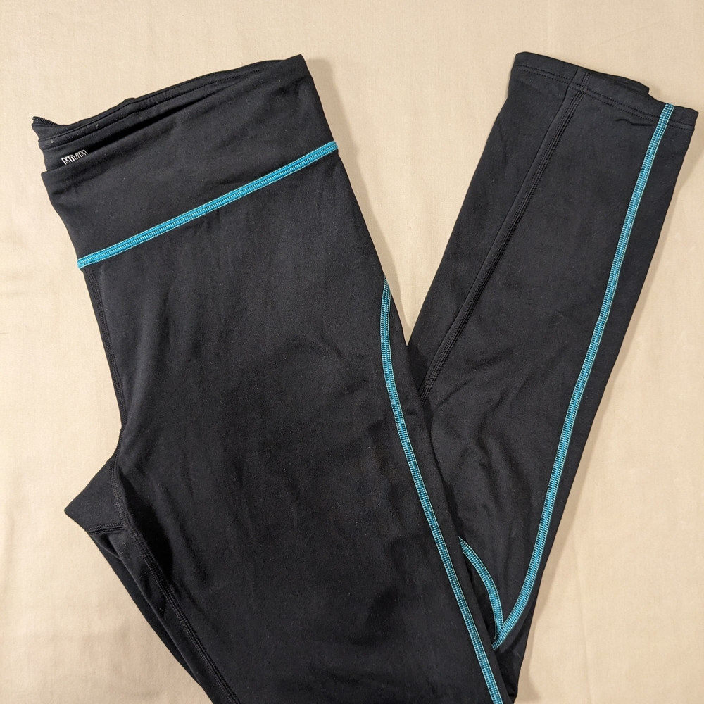 EUC: Under Armour All Seasons Gear Leggings - Size Medium
